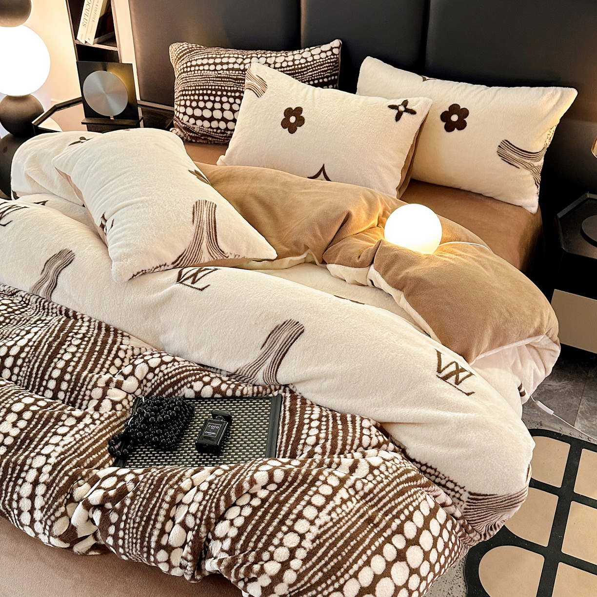 91家纺网 家纺一手货源 找家纺 栩裕纺织 2026新款高克重兔毛四件套-美拉德系列（提供买家秀） 美拉德-L大牌风米白