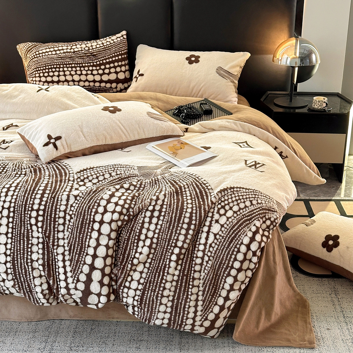 91家纺网 家纺一手货源 找家纺 栩裕纺织 2026新款高克重兔毛四件套-美拉德系列（提供买家秀） 美拉德-L大牌风米白