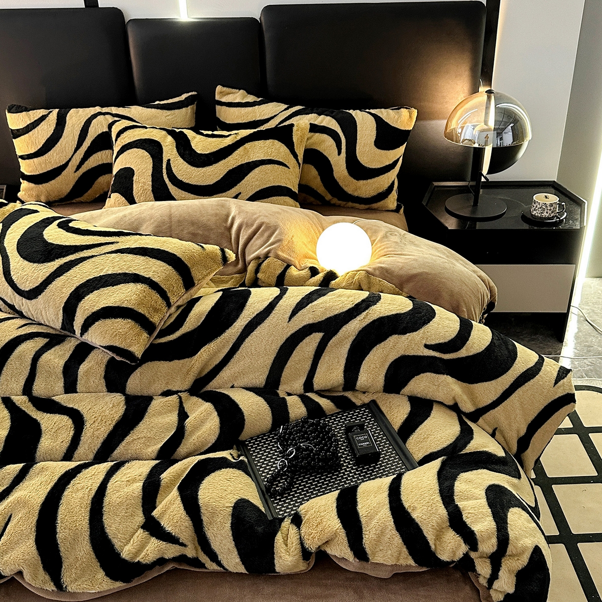 91家纺网 家纺一手货源 找家纺 栩裕纺织 2026新款高克重兔毛四件套-美拉德系列（提供买家秀） 美拉德-斑马纹咖