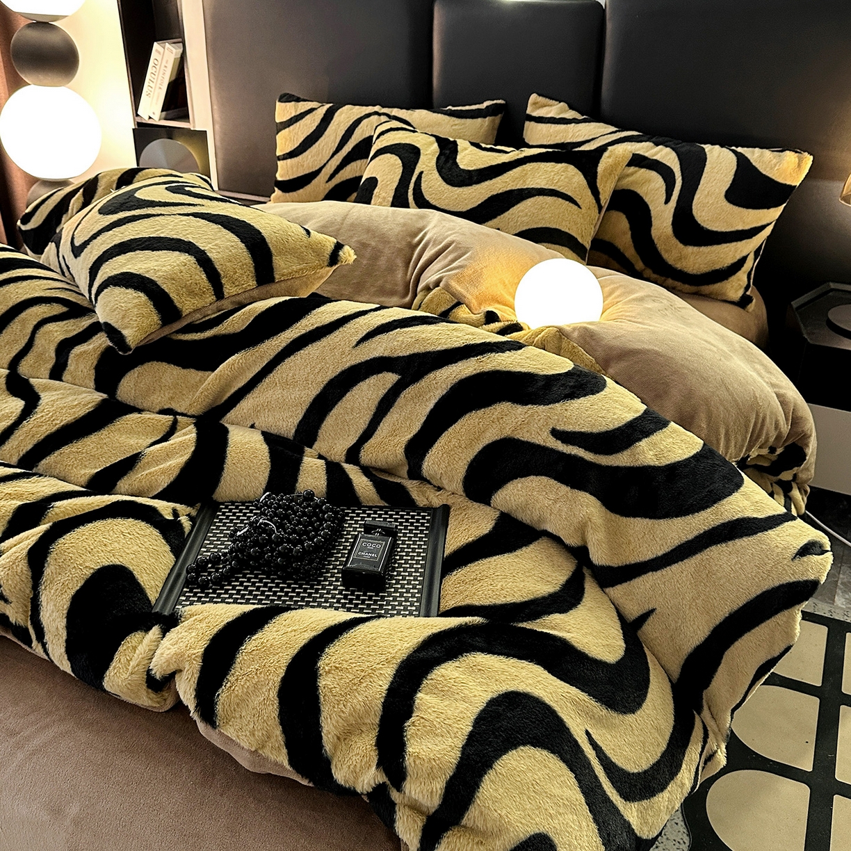 91家纺网 家纺一手货源 找家纺 栩裕纺织 2026新款高克重兔毛四件套-美拉德系列（提供买家秀） 美拉德-斑马纹咖