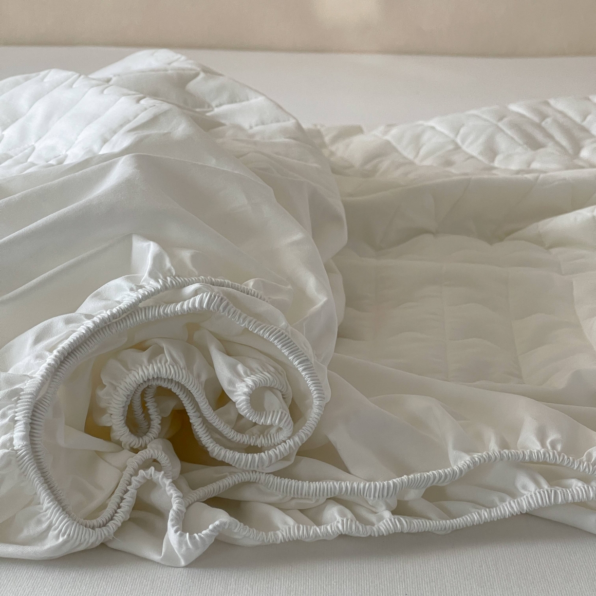 91家纺网 家纺一手货源 找家纺 （总）三味舒屋 2025新款简约全棉纯棉夹棉床笠单床笠床笠单件-珍妮系列（严控券后控价：券后128/148/158元）