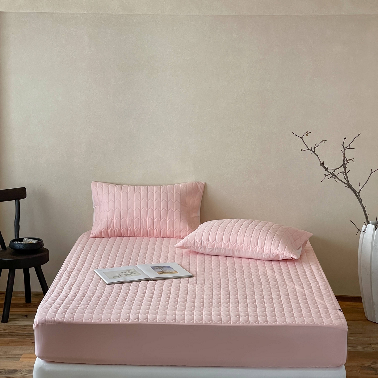 91家纺网 家纺一手货源 找家纺 三味舒屋 2025新款简约全棉纯棉夹棉床笠单床笠床笠单件-珍妮系列 珍妮粉