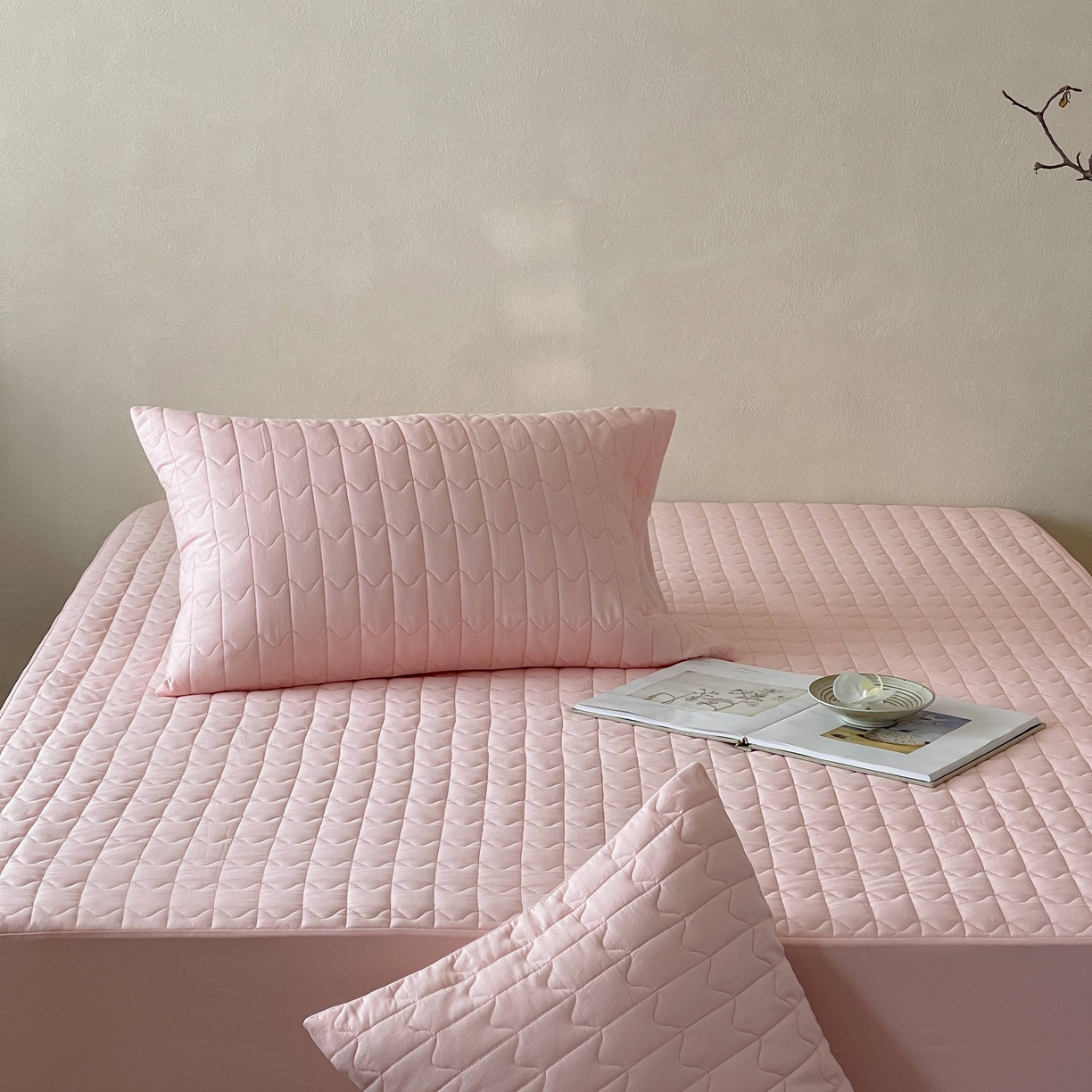 91家纺网 家纺一手货源 找家纺 三味舒屋 2025新款简约全棉纯棉夹棉床笠单床笠床笠单件-珍妮系列 珍妮粉