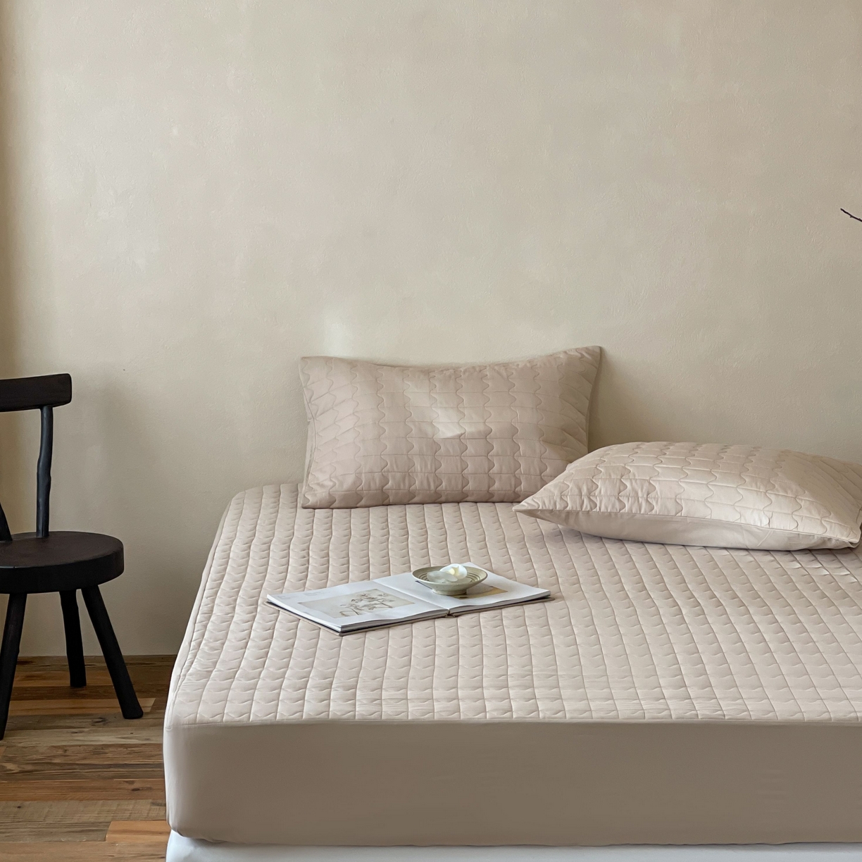 91家纺网 家纺一手货源 找家纺 三味舒屋 2025新款简约全棉纯棉夹棉床笠单床笠床笠单件-珍妮系列 珍妮咖