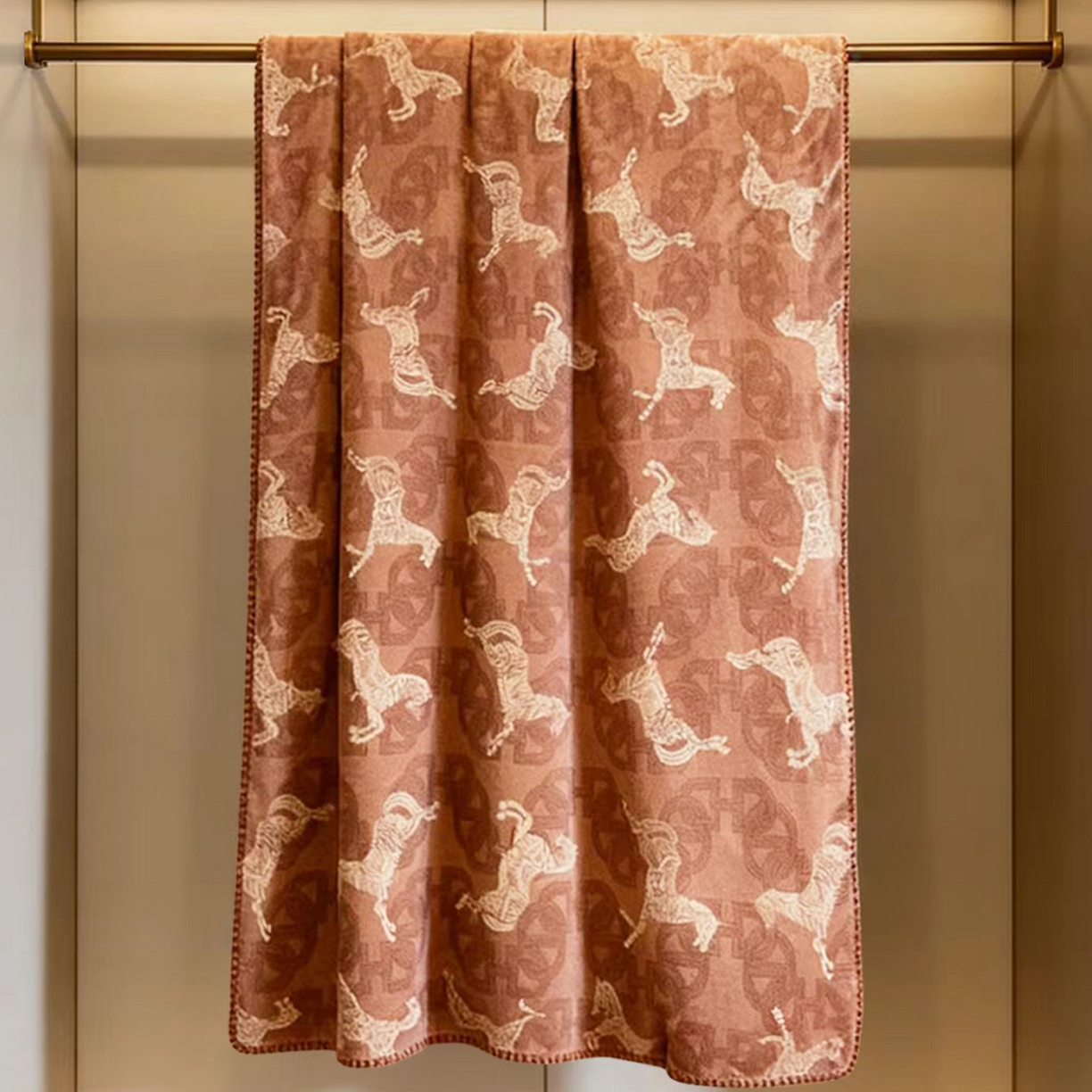 芙宁娜家纺 2026新款轻奢飞机头等舱航空毯空调毯办公室沙发午睡毛毯盖毯车载毯子 爱马 驼