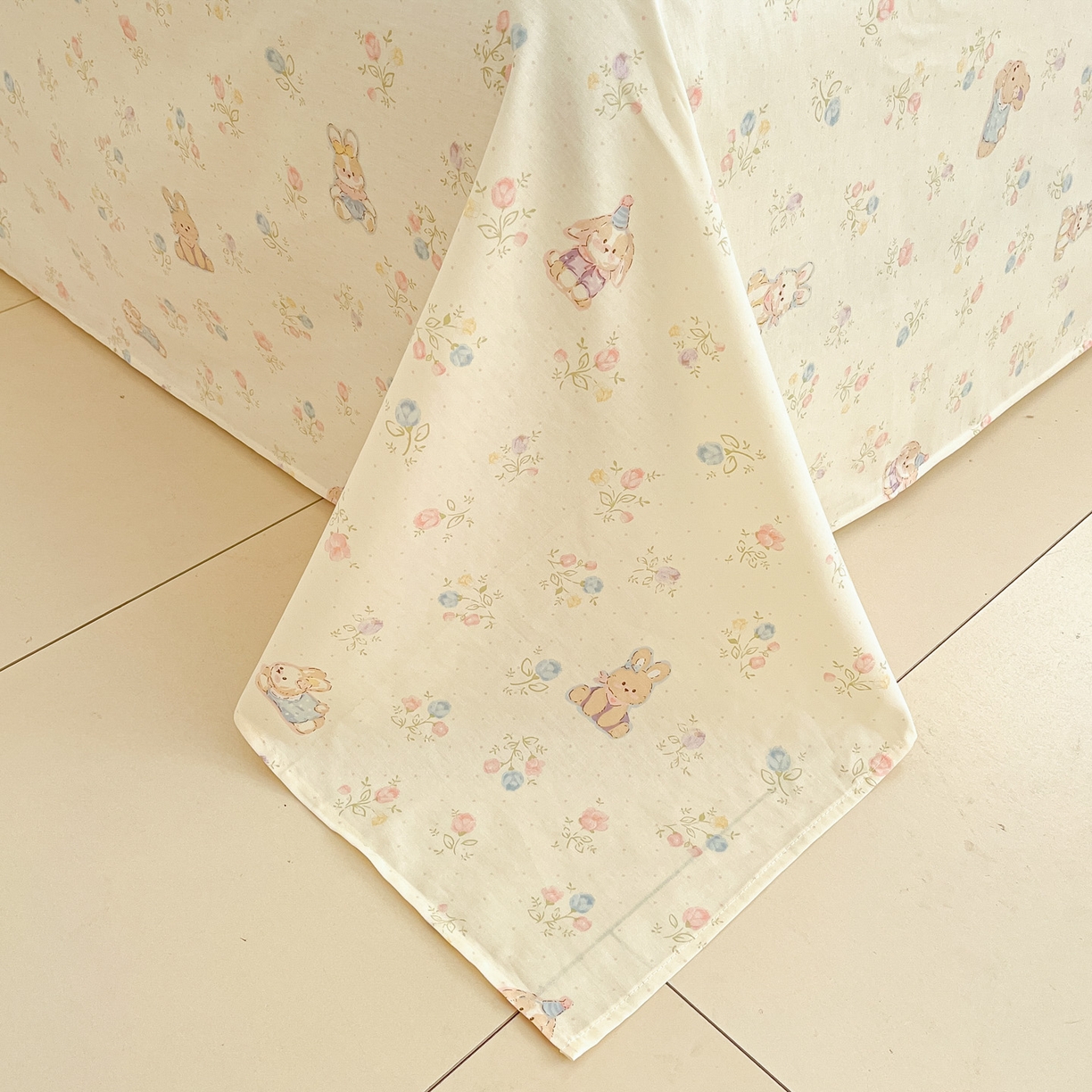 91家纺网 家纺一手货源 找家纺 莱通家纺 2026春夏新款全棉12868印花四件套单品系列-单床单 浪花轻歌