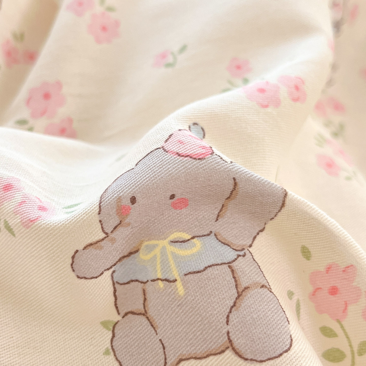 91家纺网 家纺一手货源 找家纺 莱通家纺 2026春夏新款全棉12868印花四件套单品系列-单床单 奶酪幼儿园