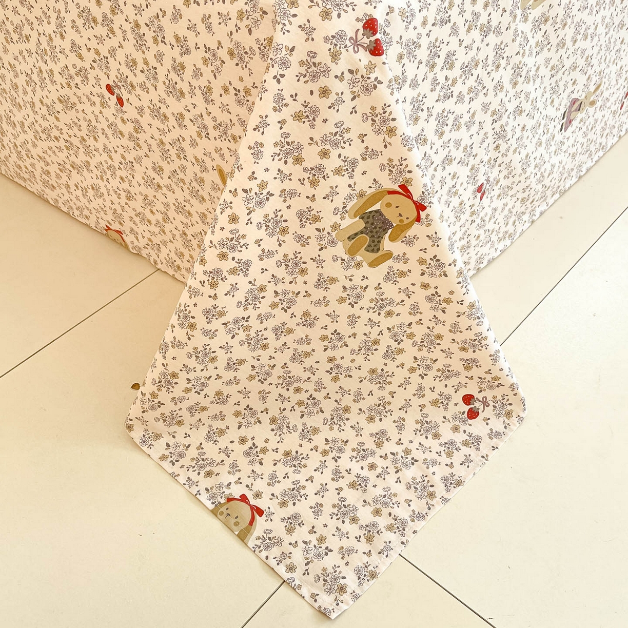 91家纺网 家纺一手货源 找家纺 莱通家纺 2026春夏新款全棉12868印花四件套单品系列-单床单 帕丁顿兔兔