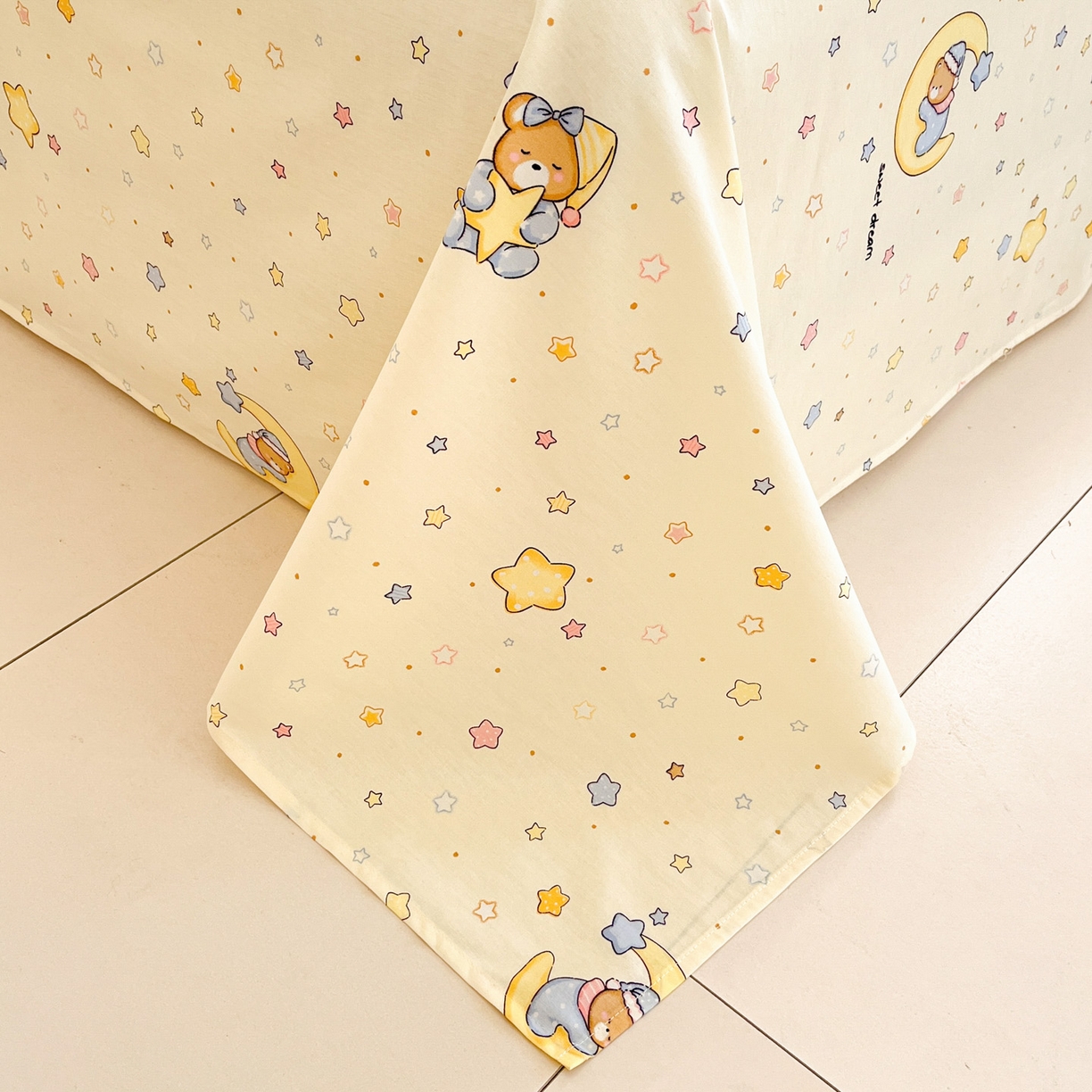 91家纺网 家纺一手货源 找家纺 莱通家纺 2026春夏新款全棉12868印花四件套单品系列-单床单 睡梦熊