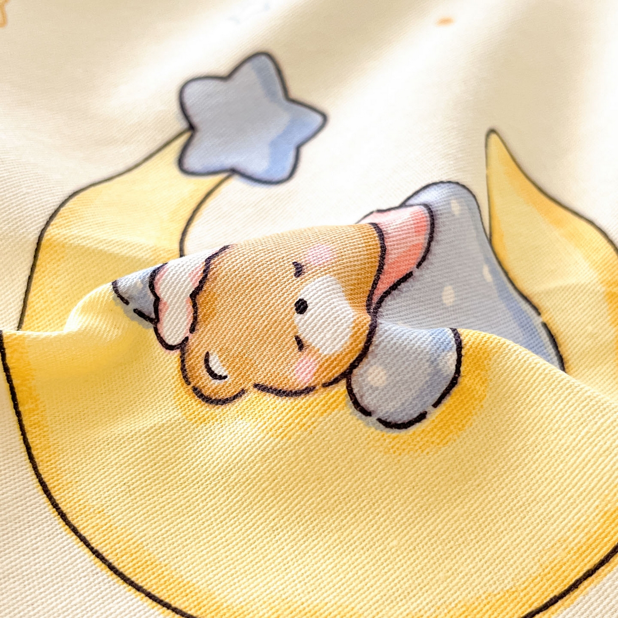 91家纺网 家纺一手货源 找家纺 莱通家纺 2026春夏新款全棉12868印花四件套单品系列-单床单 睡梦熊