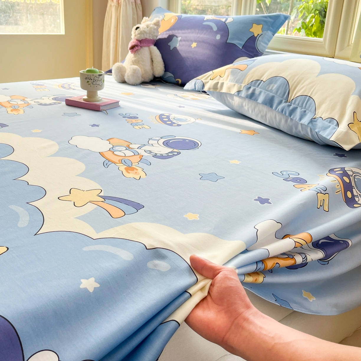 91家纺网 家纺一手货源 找家纺 莱通家纺 2026春夏新款全棉12868印花四件套单品系列-单床单 太空梦乐园