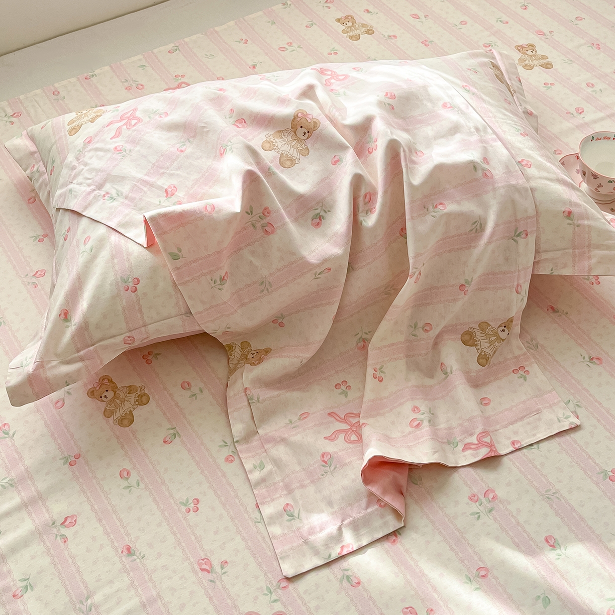 91家纺网 家纺一手货源 找家纺 花梦欣 2026新款全棉纯棉印花单品系列花卉款单被套被套单品单被套 温柔花朵熊