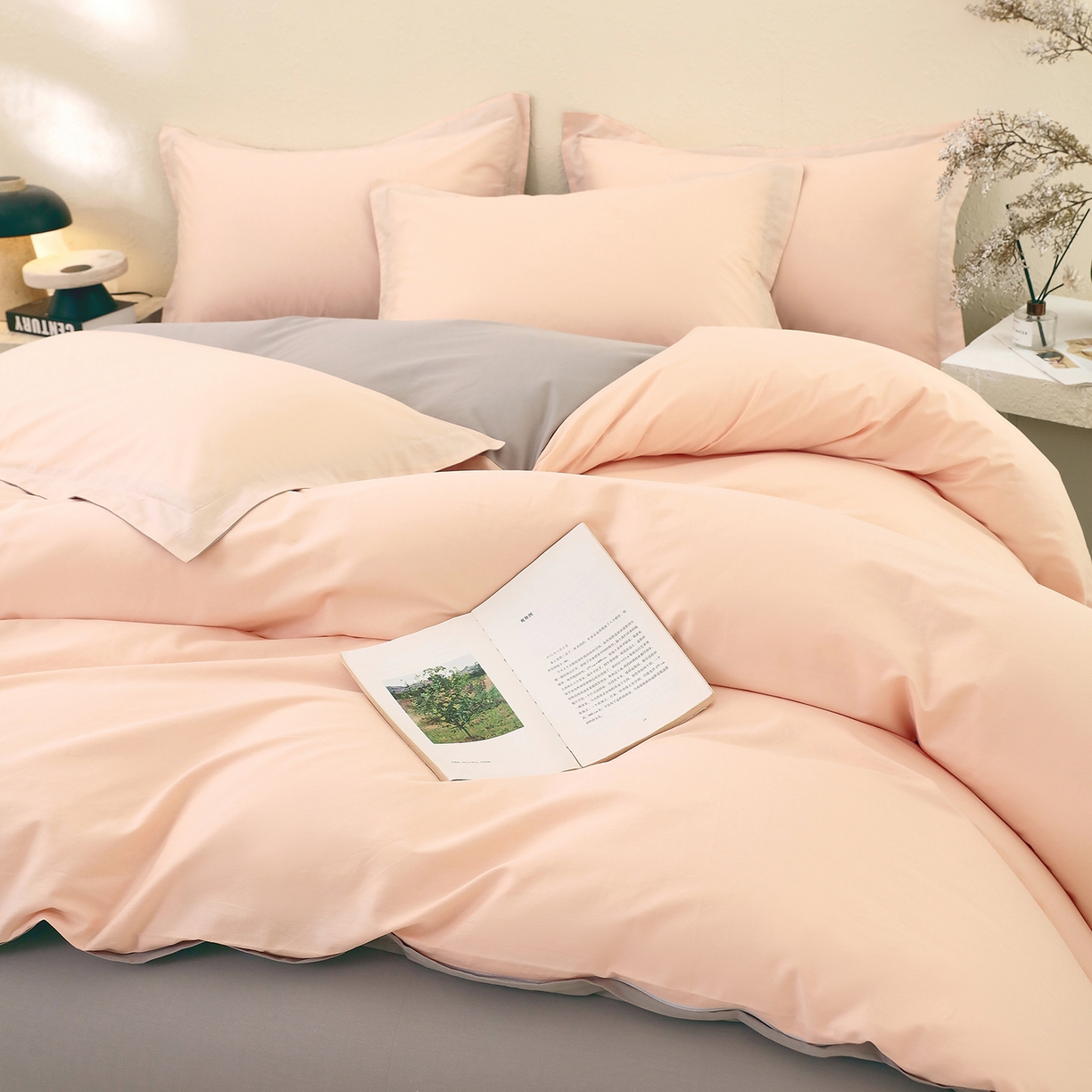 91家纺网 家纺一手货源 找家纺 小懒猪 2026新款13372A类双拼纯色全棉纯棉四件套 白桃粉-椰子灰