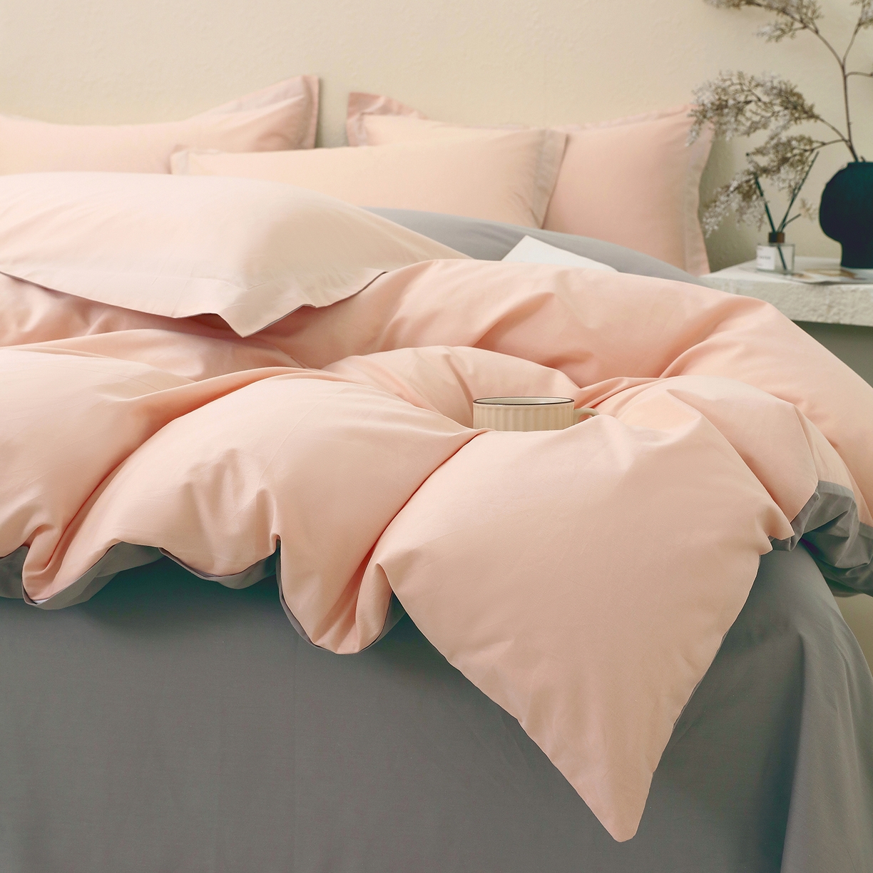 91家纺网 家纺一手货源 找家纺 小懒猪 2026新款13372A类双拼纯色全棉纯棉四件套 白桃粉-椰子灰