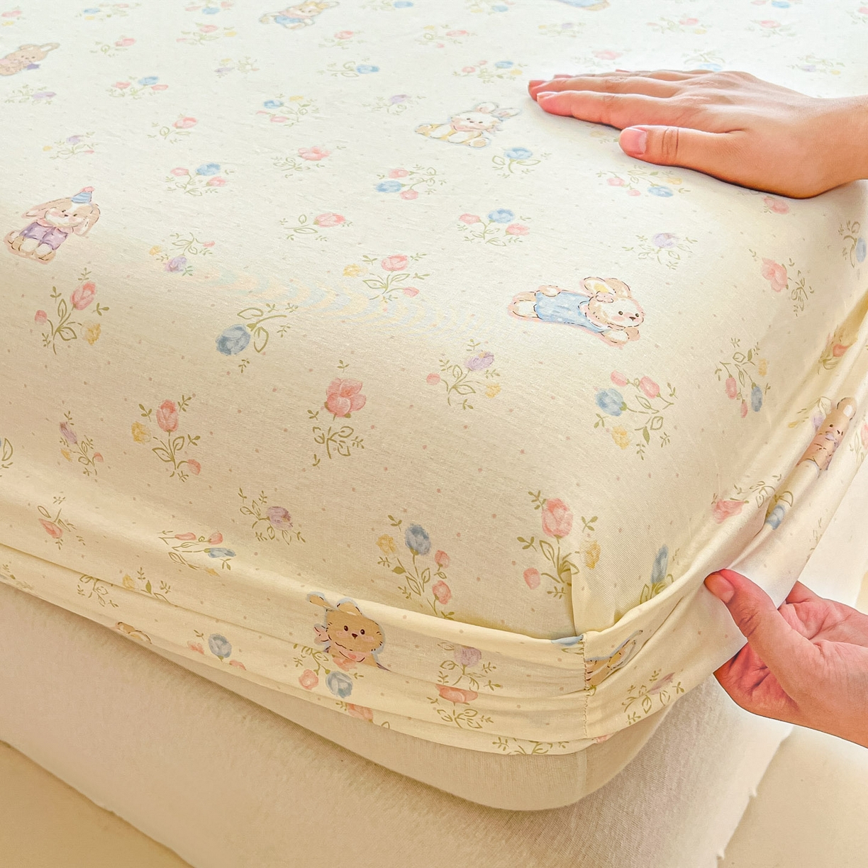 91家纺网 家纺一手货源 找家纺 莱通家纺 2026春夏新款全棉12868印花四件套单品系列-单床笠 浪花轻歌