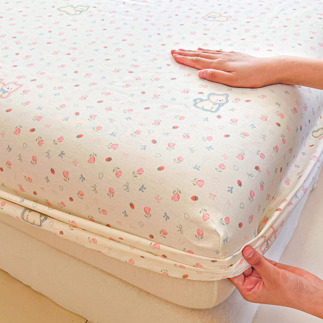 91家纺网 家纺一手货源 找家纺 莱通家纺 2026春夏新款全棉12868印花四件套单品系列-单床笠 玫瑰小狗