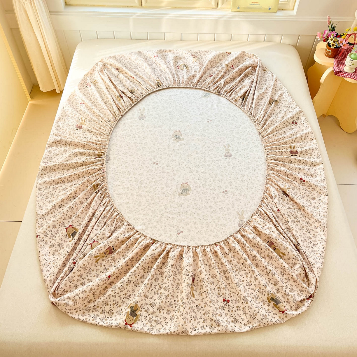 91家纺网 家纺一手货源 找家纺 莱通家纺 2026春夏新款全棉12868印花四件套单品系列-单床笠 帕丁顿兔兔