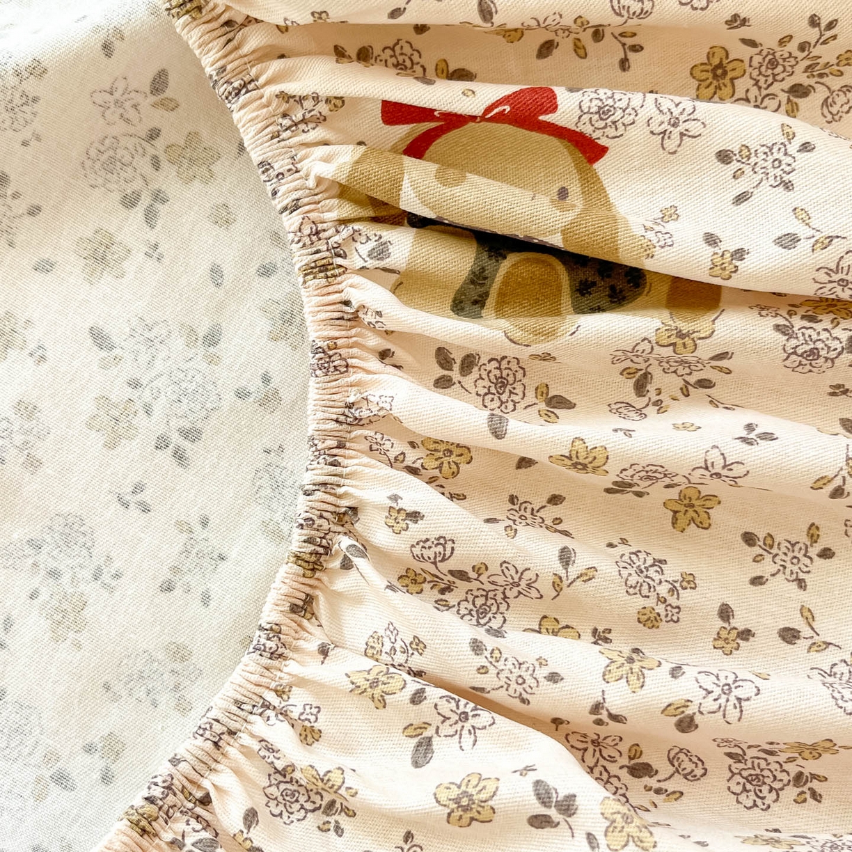 91家纺网 家纺一手货源 找家纺 莱通家纺 2026春夏新款全棉12868印花四件套单品系列-单床笠 帕丁顿兔兔