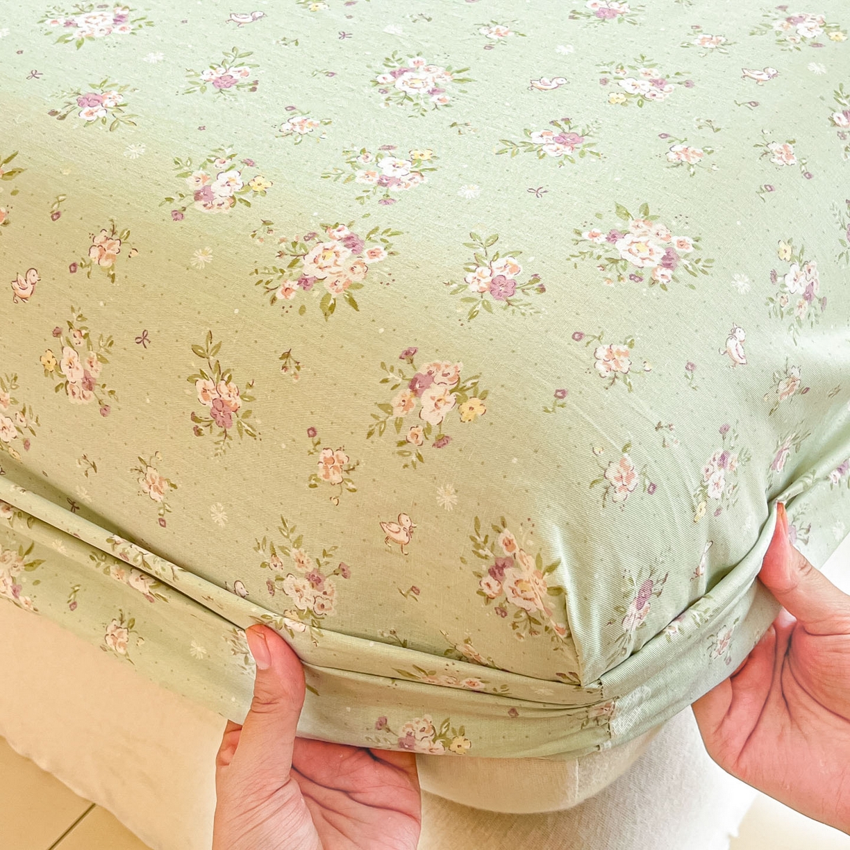 91家纺网 家纺一手货源 找家纺 莱通家纺 2026春夏新款全棉12868印花四件套单品系列-单床笠 浅夏雏菊