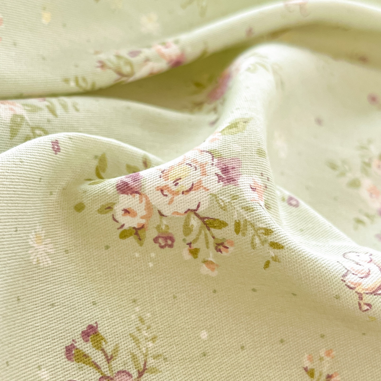 91家纺网 家纺一手货源 找家纺 莱通家纺 2026春夏新款全棉12868印花四件套单品系列-单床笠 浅夏雏菊