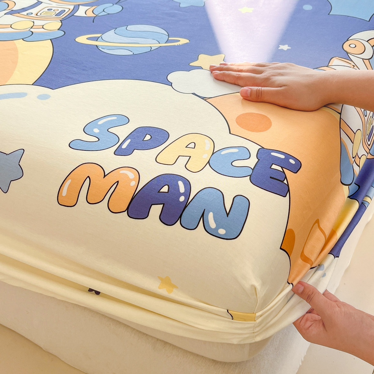 91家纺网 家纺一手货源 找家纺 莱通家纺 2026春夏新款全棉12868印花四件套单品系列-单床笠 太空梦乐园