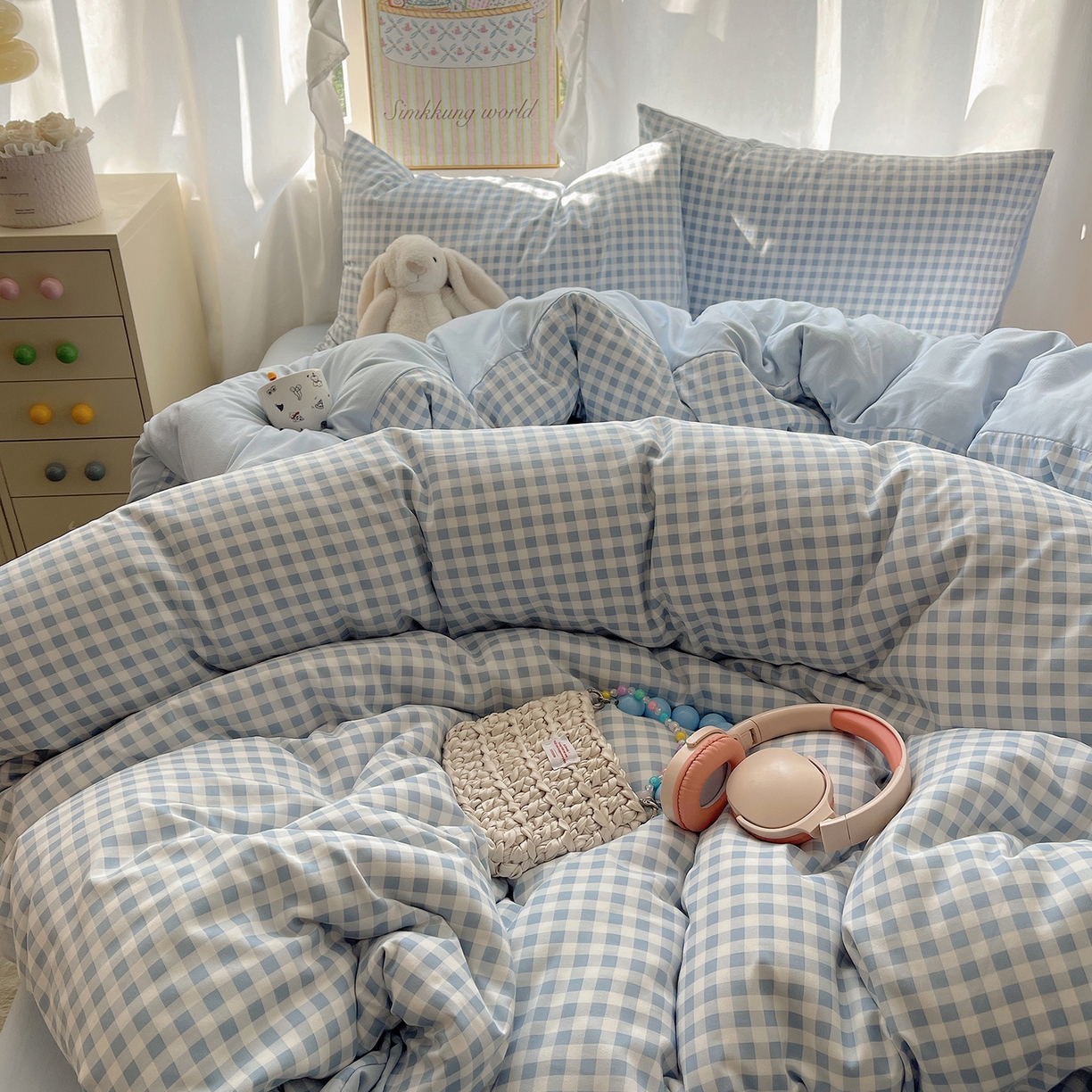 91家纺网 家纺一手货源 找家纺 沐芷 2026 A类105g水洗棉四件套超柔手感床上宿舍三件套床单被套 浅蓝格