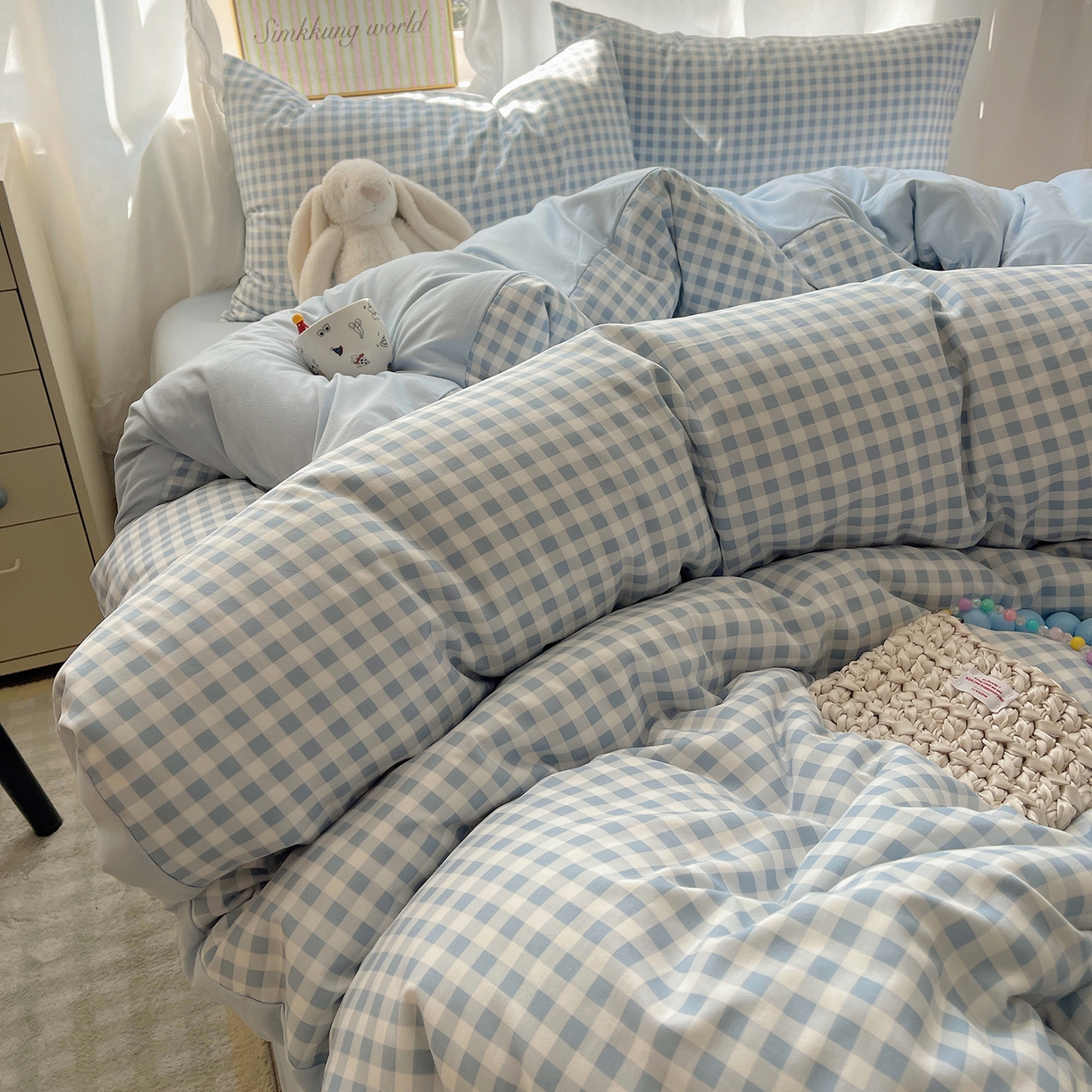 91家纺网 家纺一手货源 找家纺 沐芷 2026 A类105g水洗棉四件套超柔手感床上宿舍三件套床单被套 浅蓝格