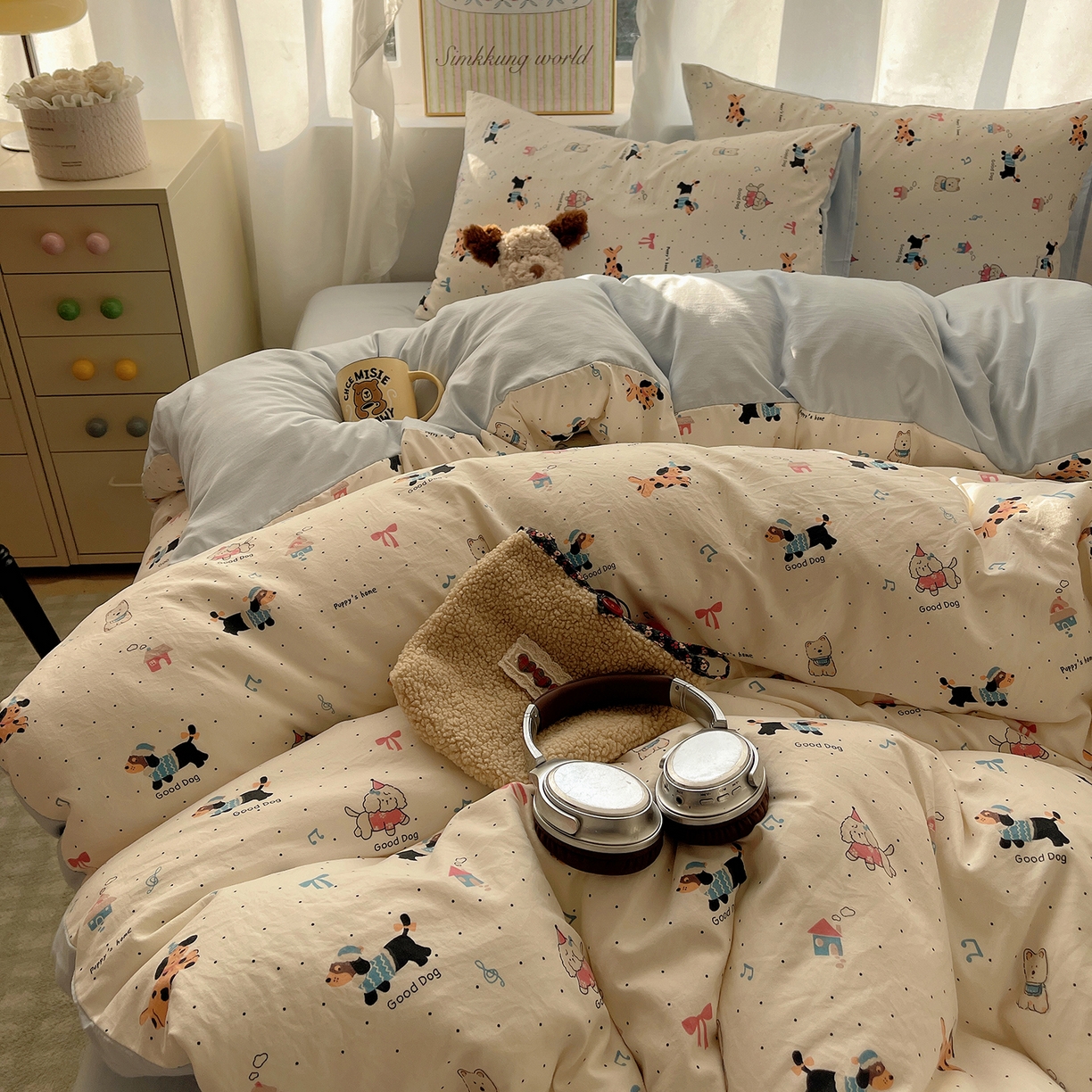 91家纺网 家纺一手货源 找家纺 沐芷 2026 A类105g水洗棉四件套超柔手感床上宿舍三件套床单被套 波点狗