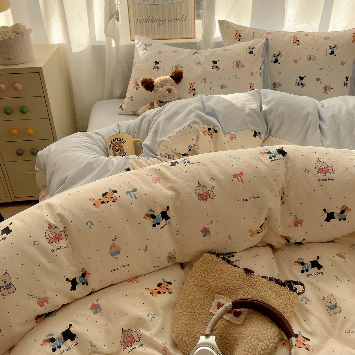 91家纺网 家纺一手货源 找家纺 沐芷 2026 A类105g水洗棉四件套超柔手感床上宿舍三件套床单被套 波点狗