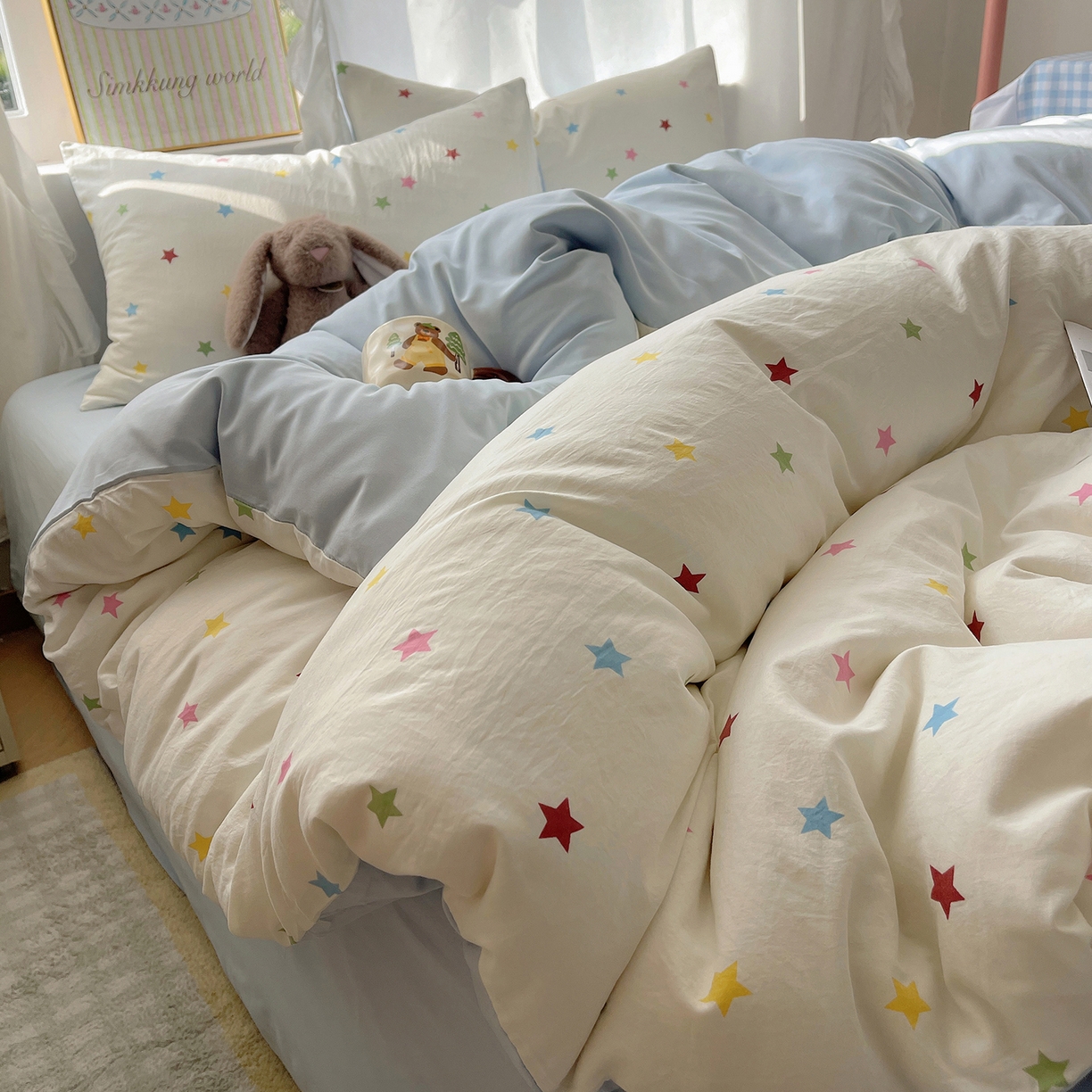 91家纺网 家纺一手货源 找家纺 沐芷 2026 A类105g水洗棉四件套超柔手感床上宿舍三件套床单被套 彩色星星