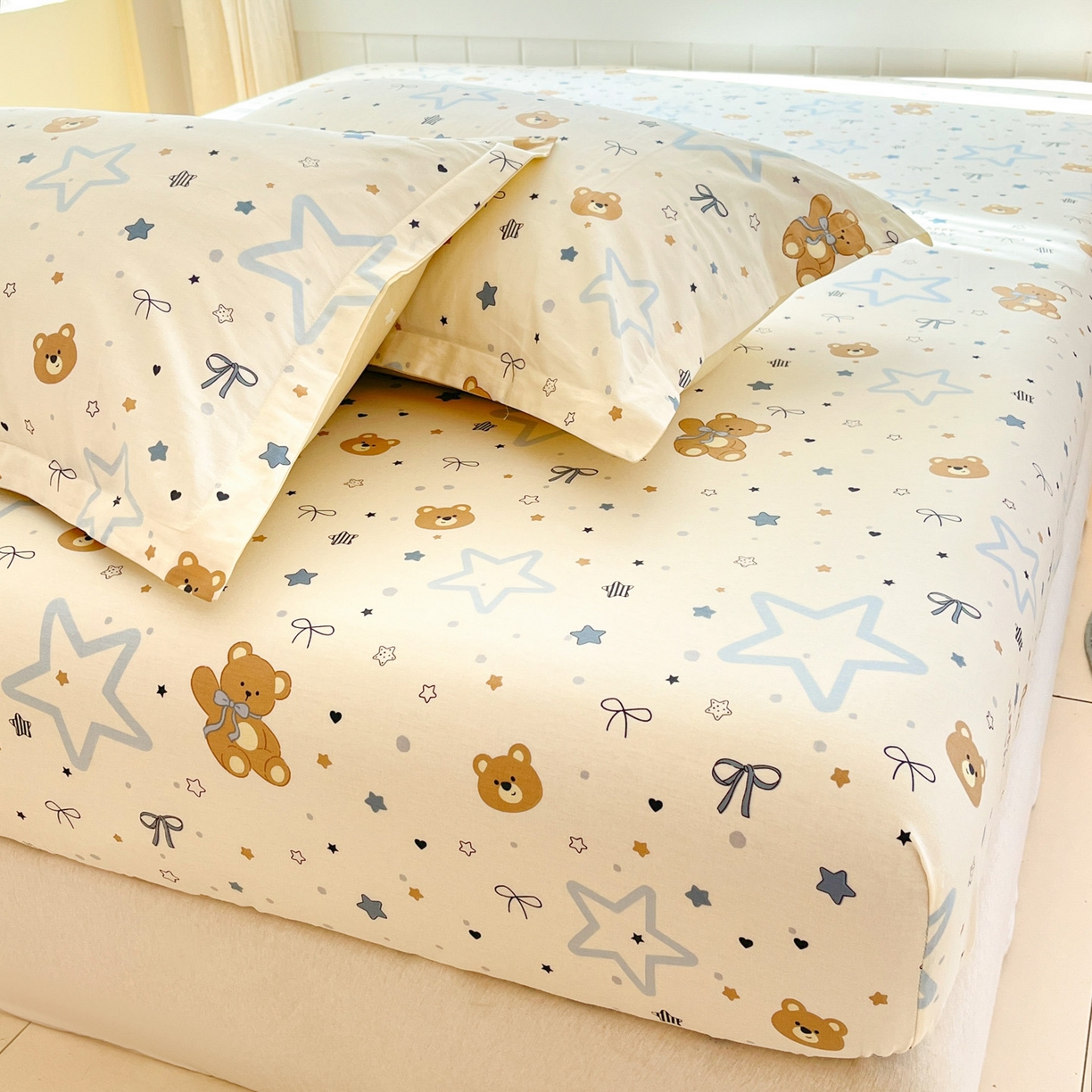 91家纺网 家纺一手货源 找家纺 莱通家纺 2026春夏新款全棉12868印花四件套单品系列-单床笠 小熊天文馆