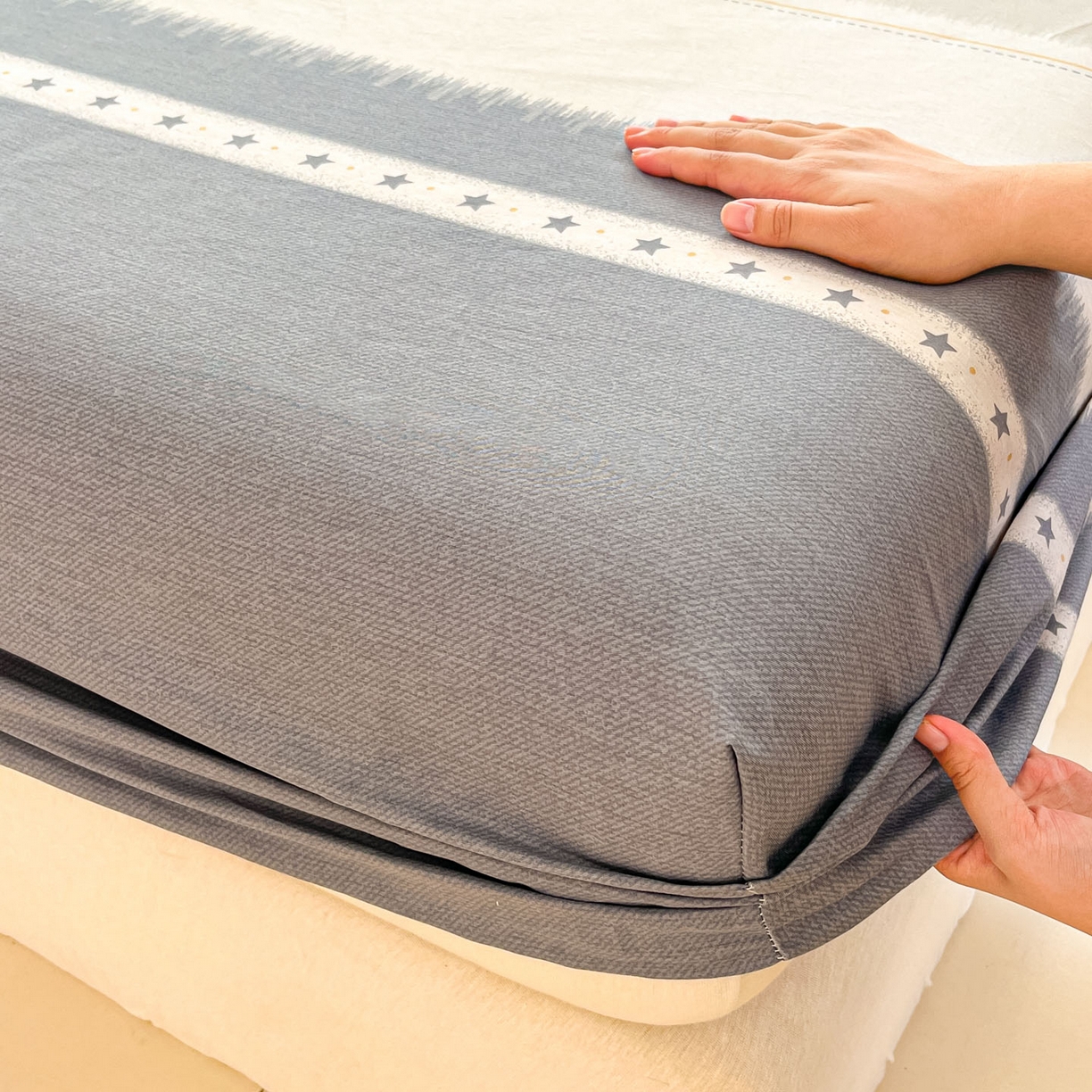 91家纺网 家纺一手货源 找家纺 莱通家纺 2026春夏新款全棉12868印花四件套单品系列-单床笠 星辰大海