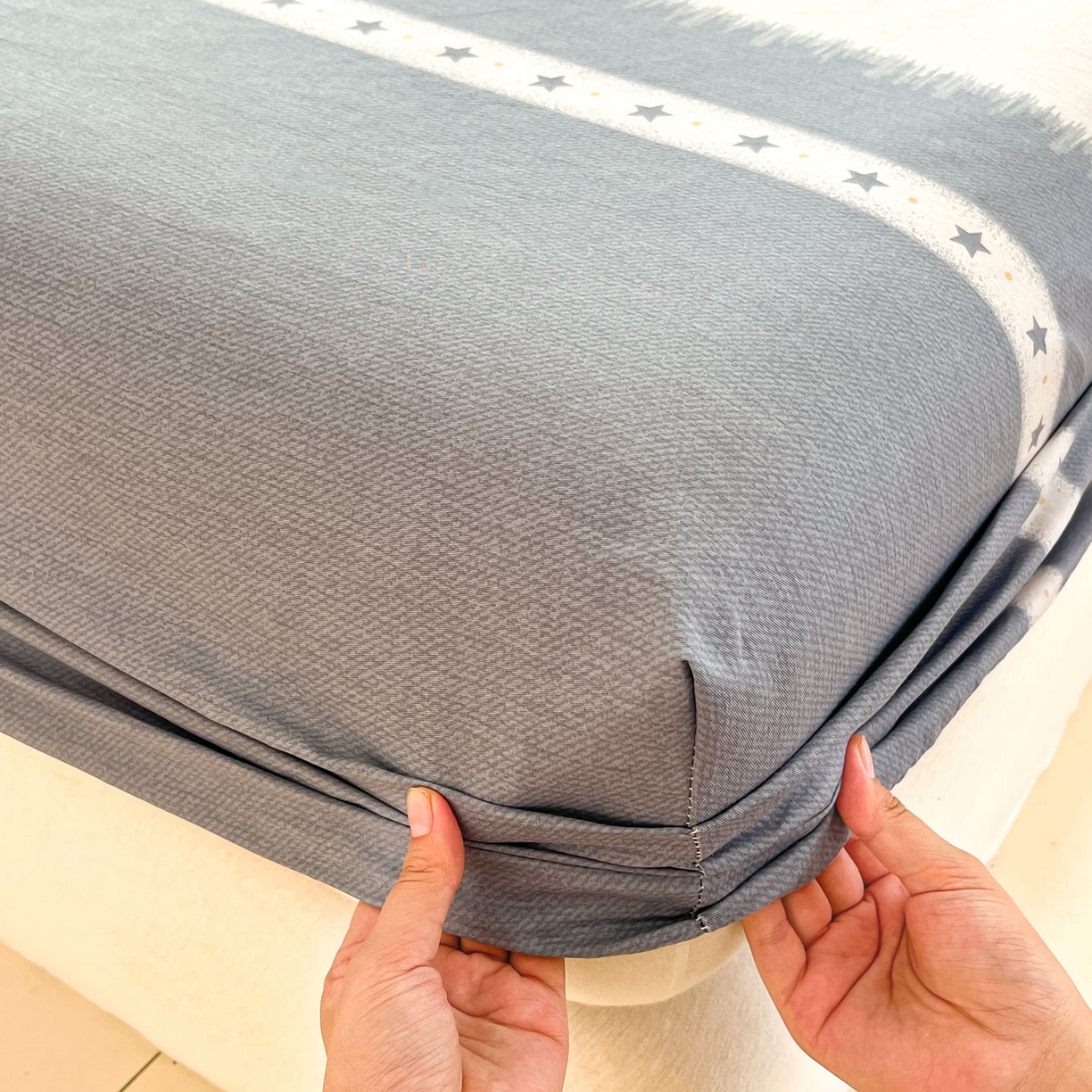 91家纺网 家纺一手货源 找家纺 莱通家纺 2026春夏新款全棉12868印花四件套单品系列-单床笠 星辰大海