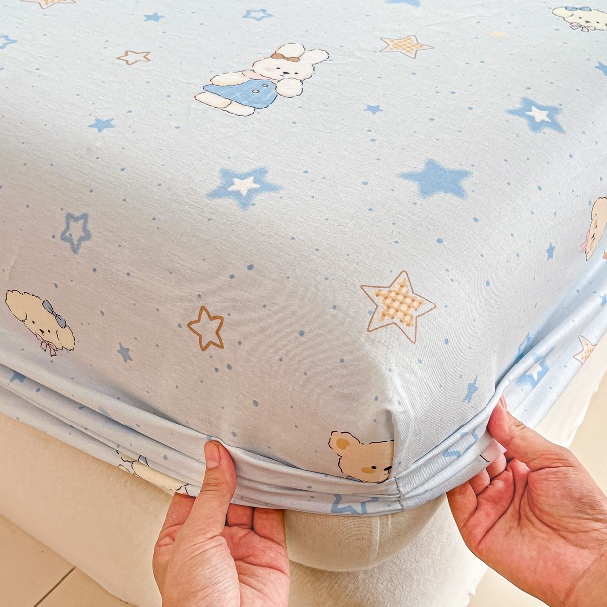 91家纺网 家纺一手货源 找家纺 莱通家纺 2026春夏新款全棉12868印花四件套单品系列-单床笠 星星童话园