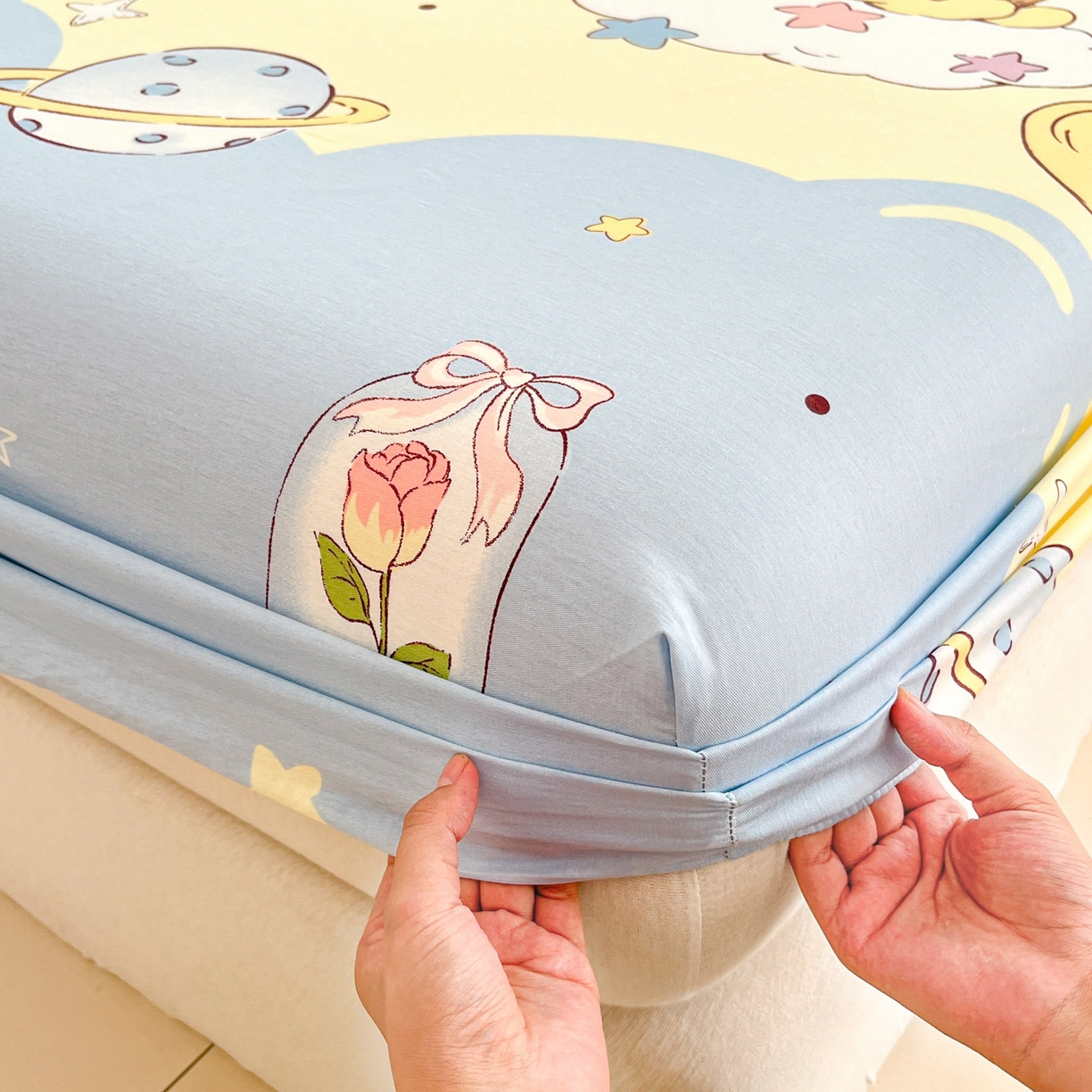 91家纺网 家纺一手货源 找家纺 莱通家纺 2026春夏新款全棉12868印花四件套单品系列-单床笠 星星仔的梦