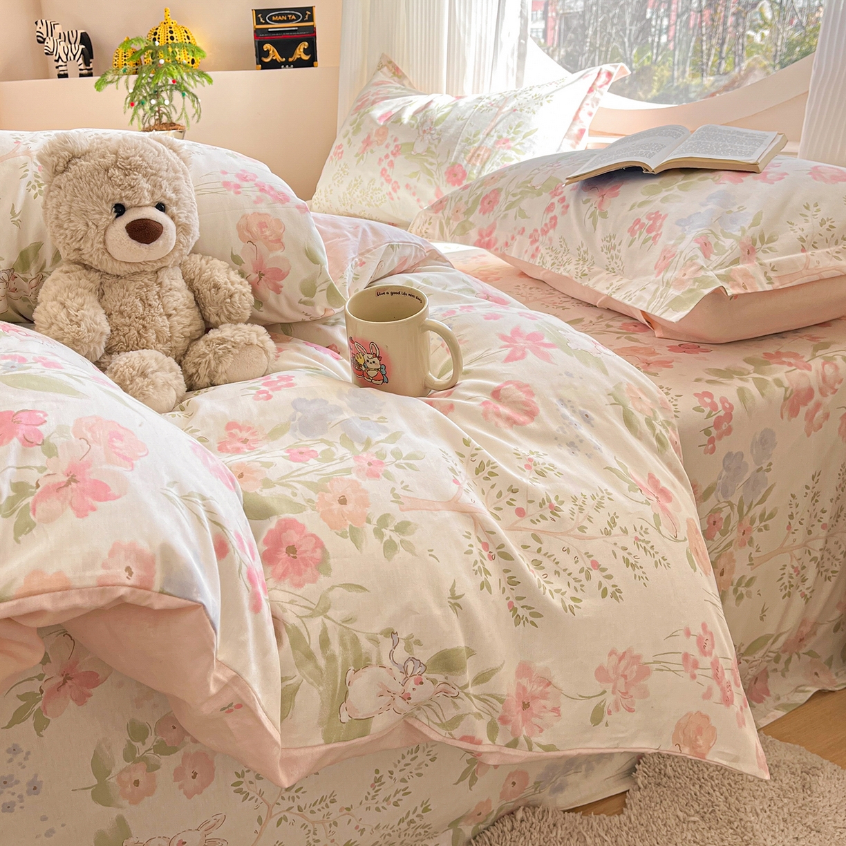 91家纺网 家纺一手货源 找家纺 花梦欣 2026新款全棉纯棉印花花卉款四件套 花仙兔兔