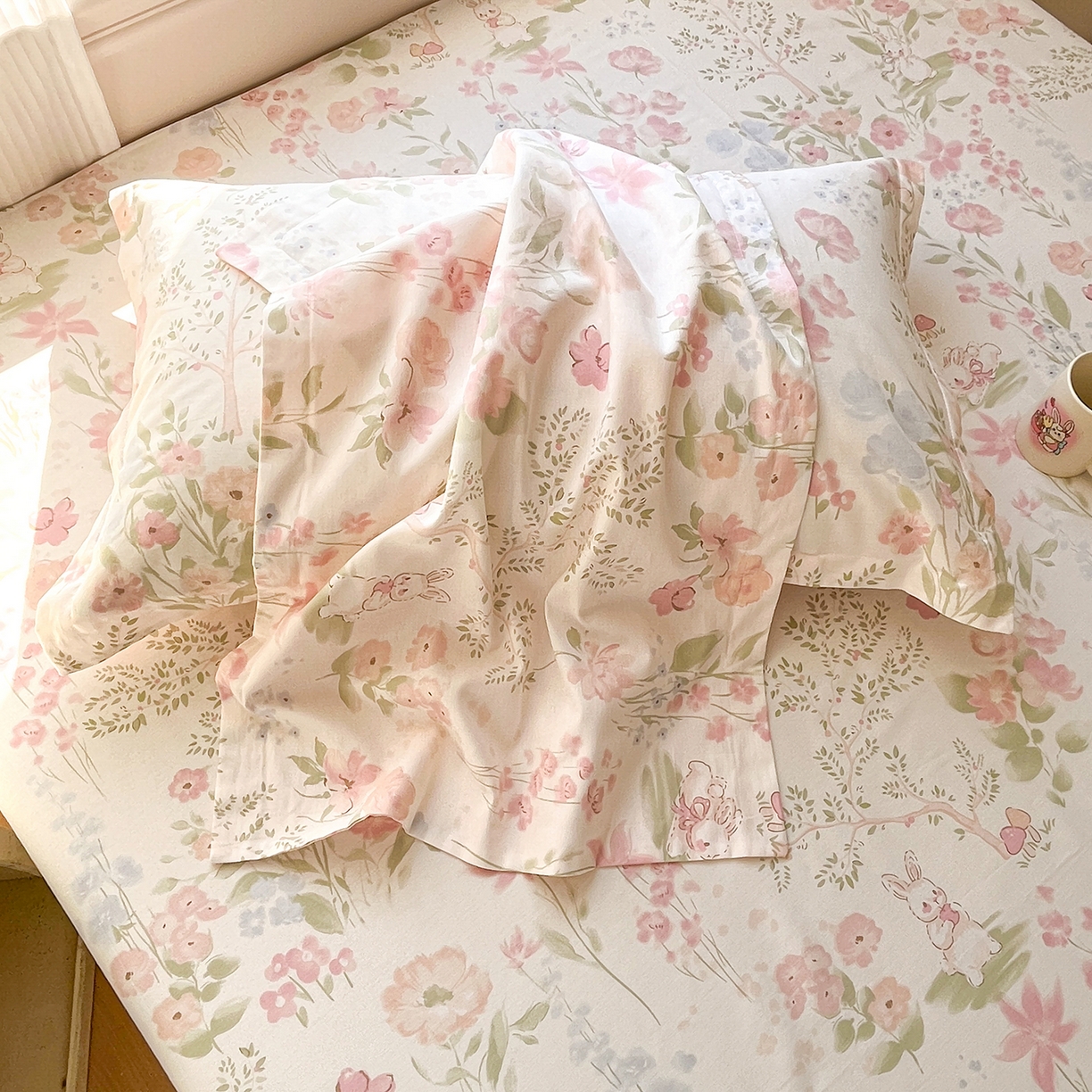 91家纺网 家纺一手货源 找家纺 花梦欣 2026新款全棉纯棉印花花卉款四件套 花仙兔兔