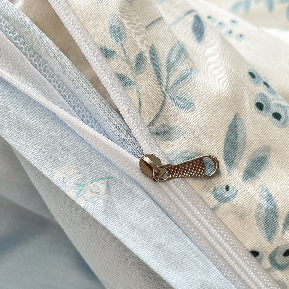 91家纺网 家纺一手货源 找家纺 花梦欣 2026新款全棉纯棉印花花卉款四件套 蓝沫