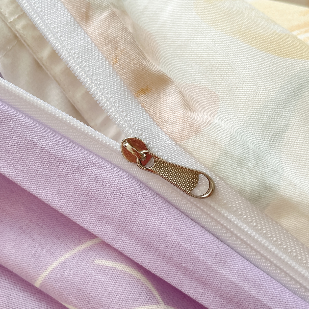 91家纺网 家纺一手货源 找家纺 花梦欣 2026新款全棉纯棉印花花卉款四件套 柔色花笺