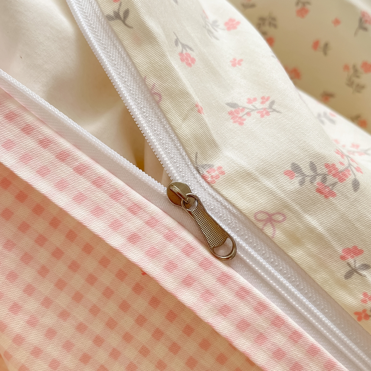 91家纺网 家纺一手货源 找家纺 花梦欣 2026新款全棉纯棉印花花卉款四件套 微花耳耳粉