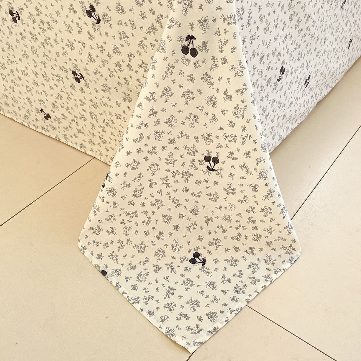 91家纺网 家纺一手货源 找家纺 莱通家纺 2026春夏新款全棉12868印花四件套单品系列-单被套 墨兰樱桃