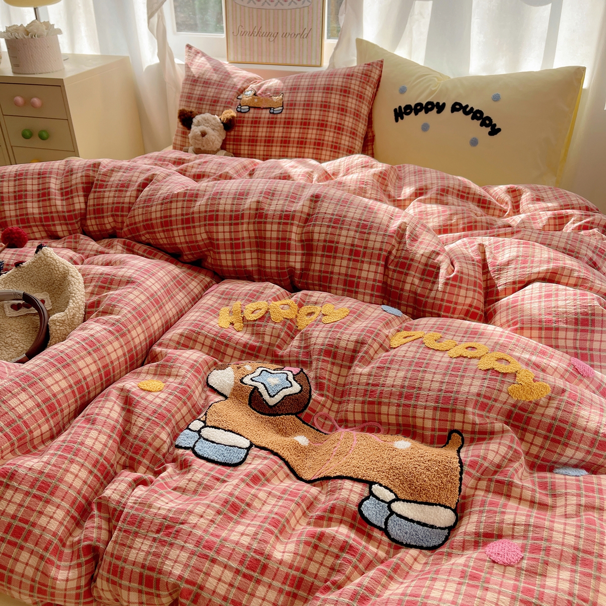 91家纺网 家纺一手货源 找家纺 （总）韩都家居 2026春夏新款卡通云朵棉毛巾绣四件套-系列一