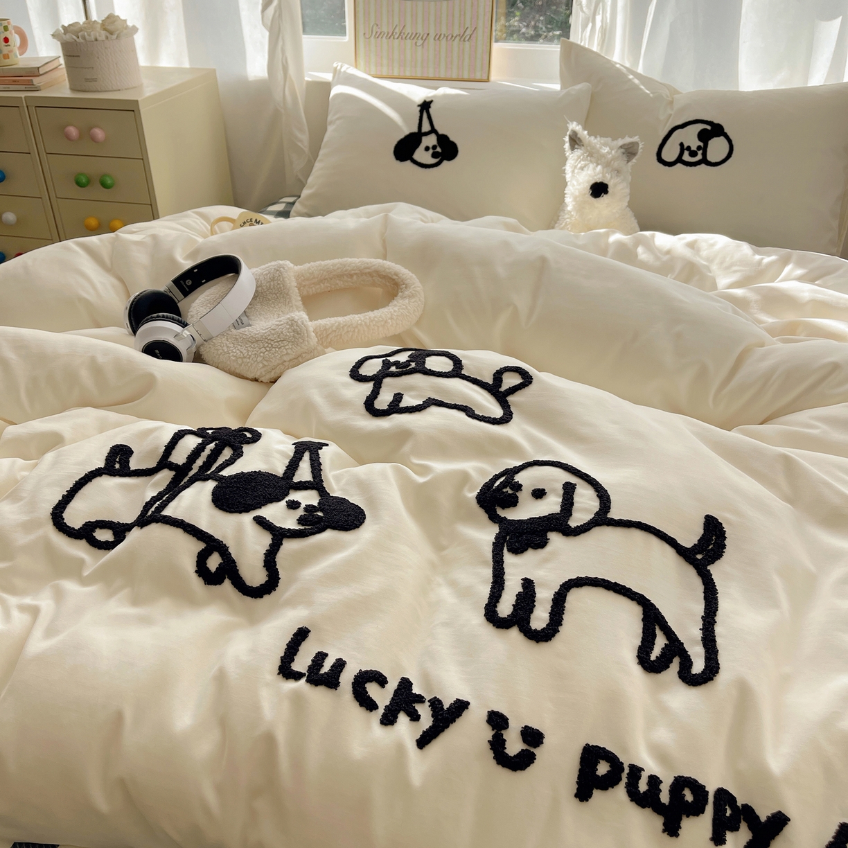 91家纺网 家纺一手货源 找家纺 （总）韩都家居 2026春夏新款卡通云朵棉毛巾绣四件套-系列一