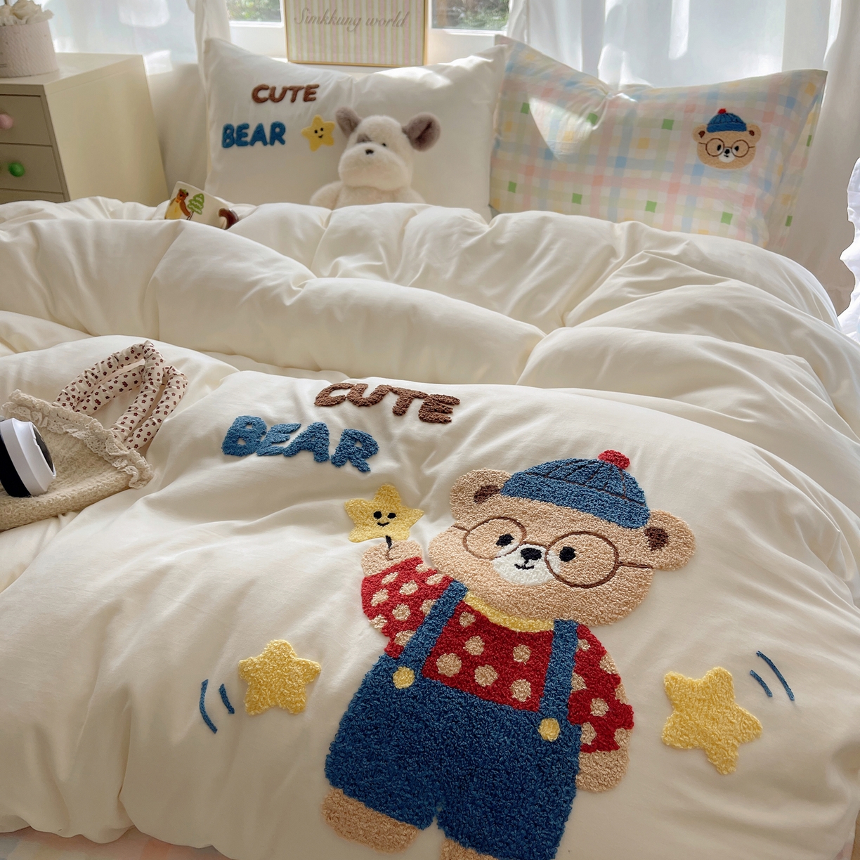 91家纺网 家纺一手货源 找家纺 （总）韩都家居 2026春夏新款卡通云朵棉毛巾绣四件套-系列一