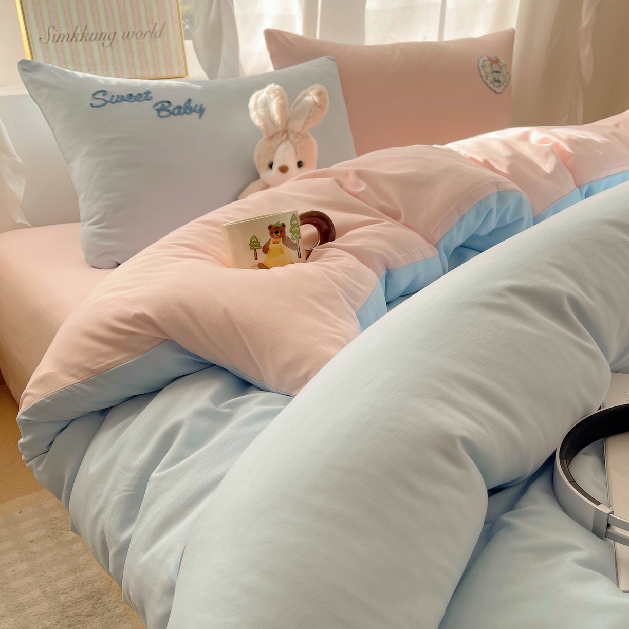 91家纺网 家纺一手货源 找家纺 韩都家居 2026春夏新款卡通云朵棉毛巾绣四件套-系列一 爱心小兔