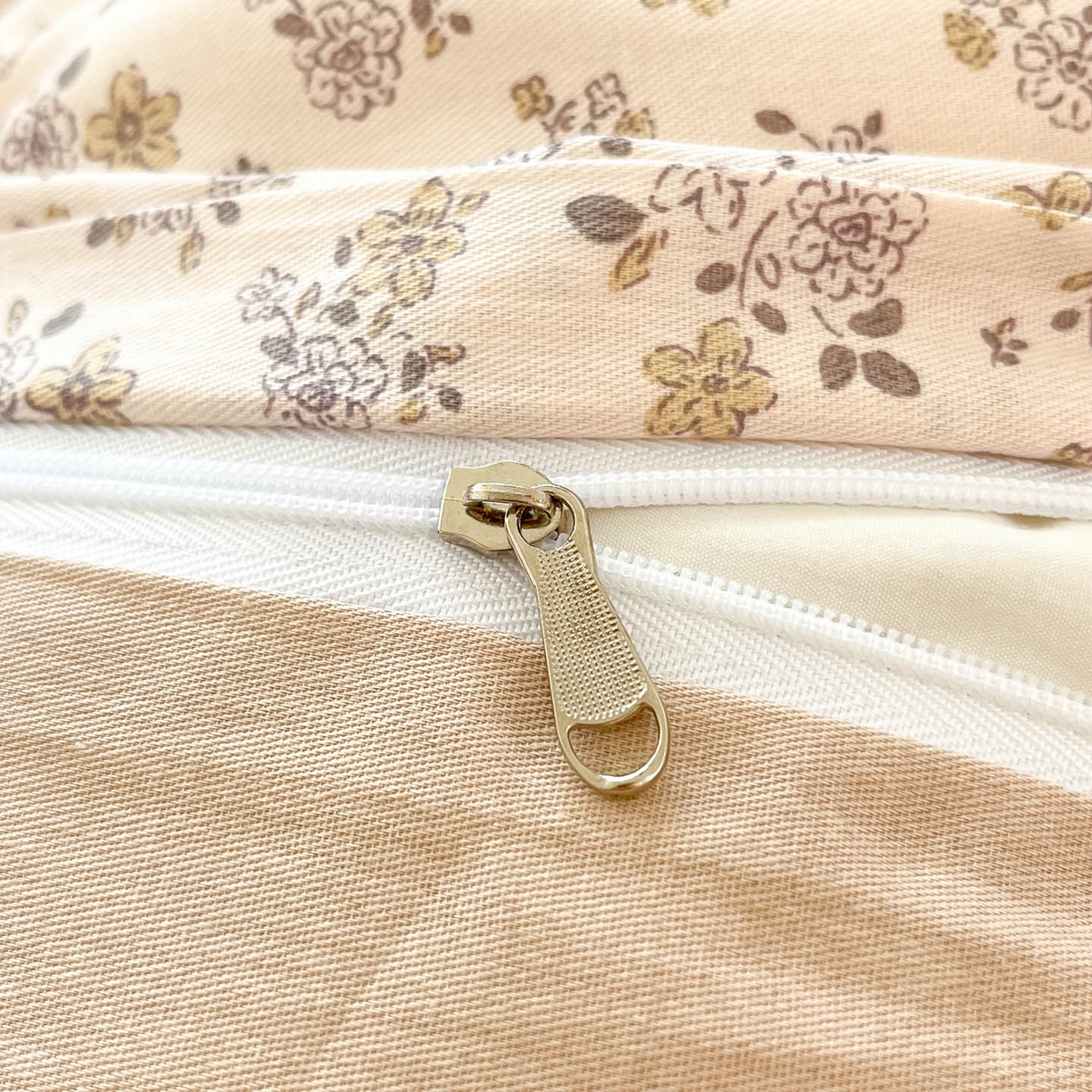 91家纺网 家纺一手货源 找家纺 莱通家纺 2026春夏新款全棉12868印花四件套单品系列-单被套 帕丁顿兔兔