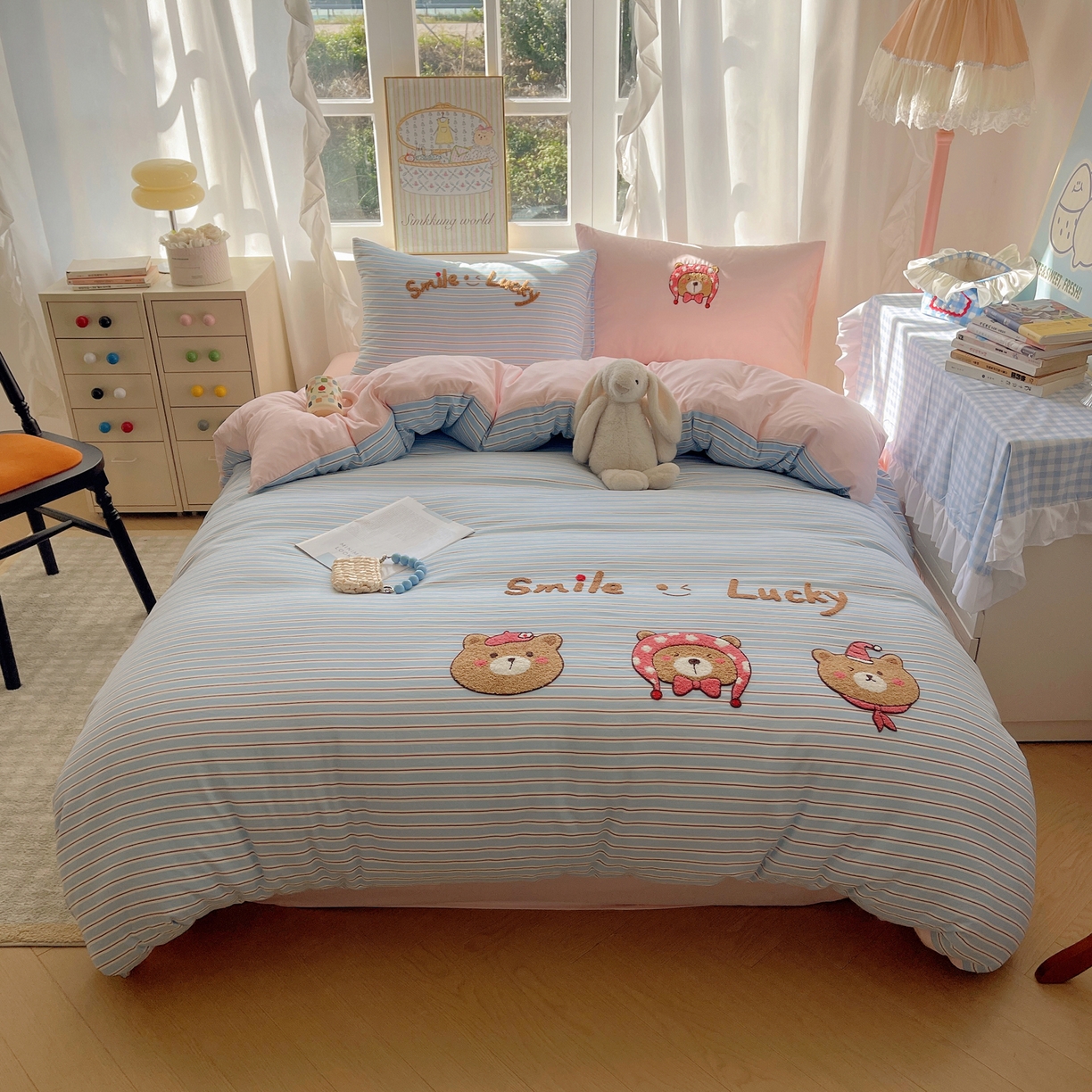 91家纺网 家纺一手货源 找家纺 韩都家居 2026春夏新款卡通云朵棉毛巾绣四件套-系列一 三只熊