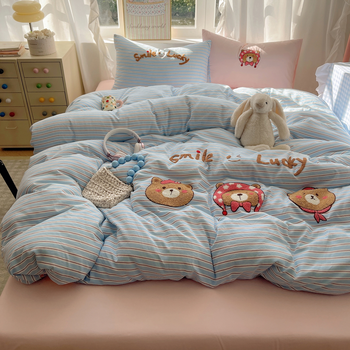 91家纺网 家纺一手货源 找家纺 韩都家居 2026春夏新款卡通云朵棉毛巾绣四件套-系列一 三只熊