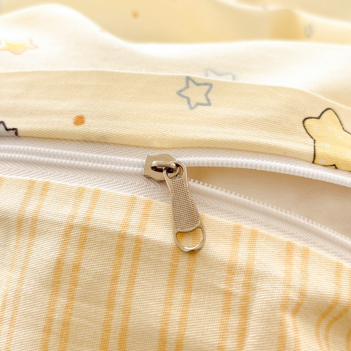 91家纺网 家纺一手货源 找家纺 莱通家纺 2026春夏新款全棉12868印花四件套单品系列-单被套 睡梦熊