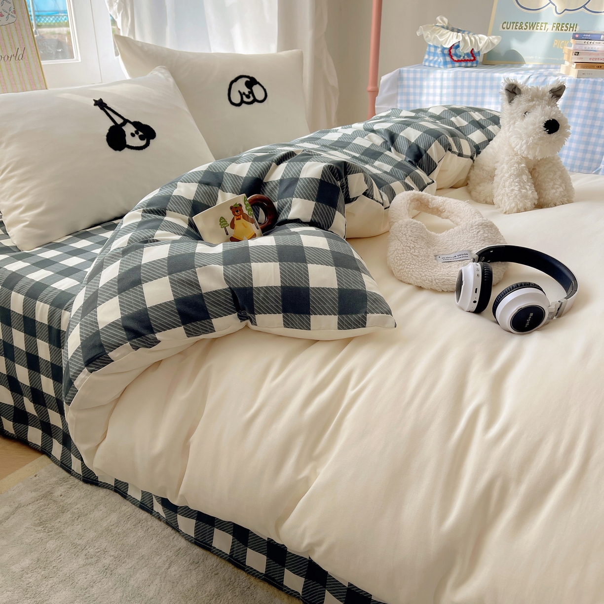 91家纺网 家纺一手货源 找家纺 韩都家居 2026春夏新款卡通云朵棉毛巾绣四件套-系列一 线条狗